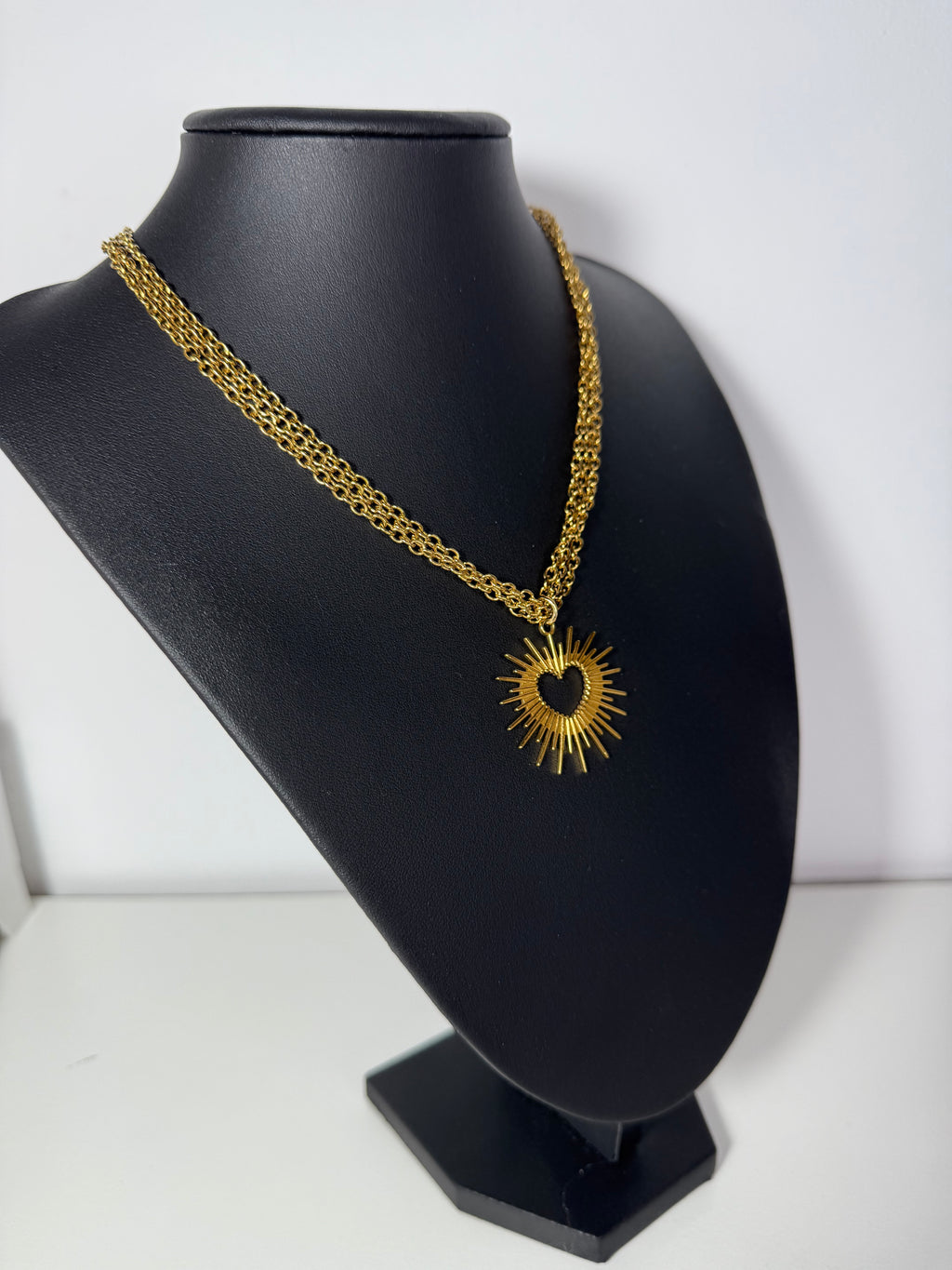 COLLAR TRIPLE CORAZÓN