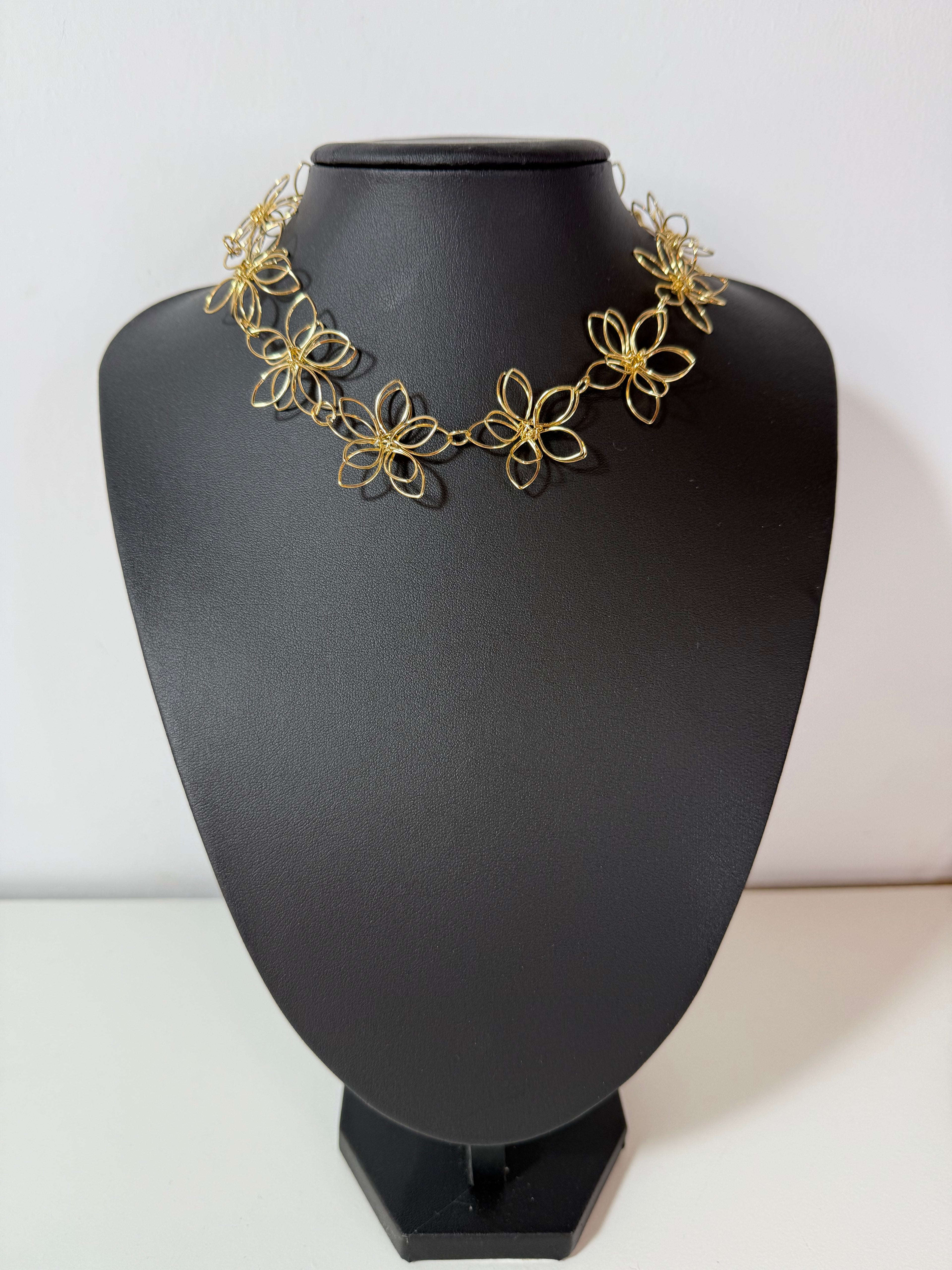 CHOCKER JAZMÍN